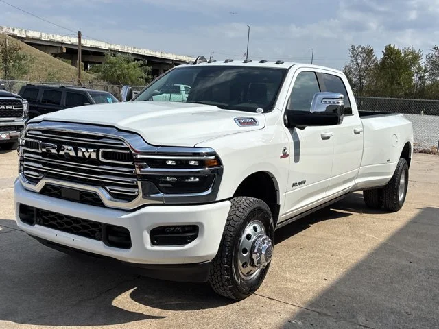 New 2026 Bright White Clear-Coat Exterior Paint RAM Laramie image 9