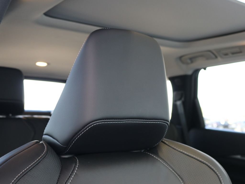 Certified Used 2023 Silver INFINITI LUXE image 47