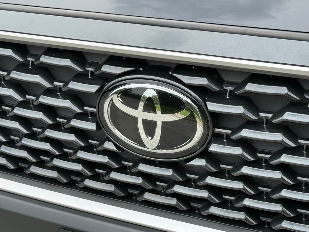 Used 2025 Black Toyota XLE image 5
