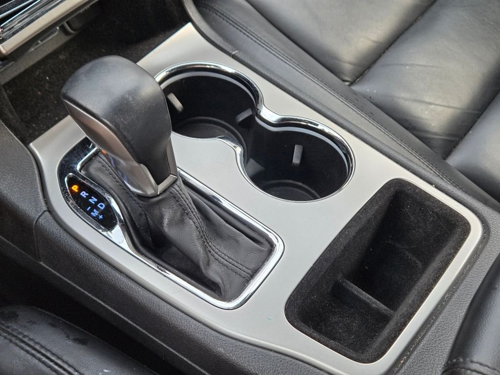 Used 2019 White Jeep Limited image 29
