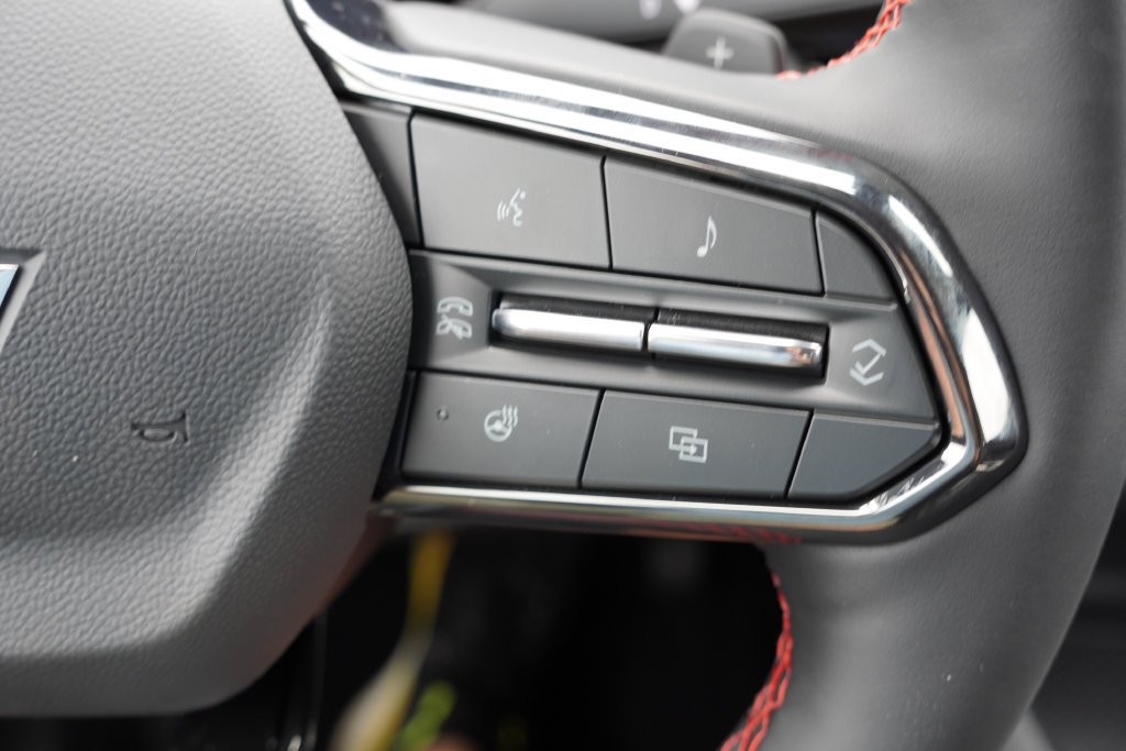 2027 Chevrolet Equinox RS - Photo 17