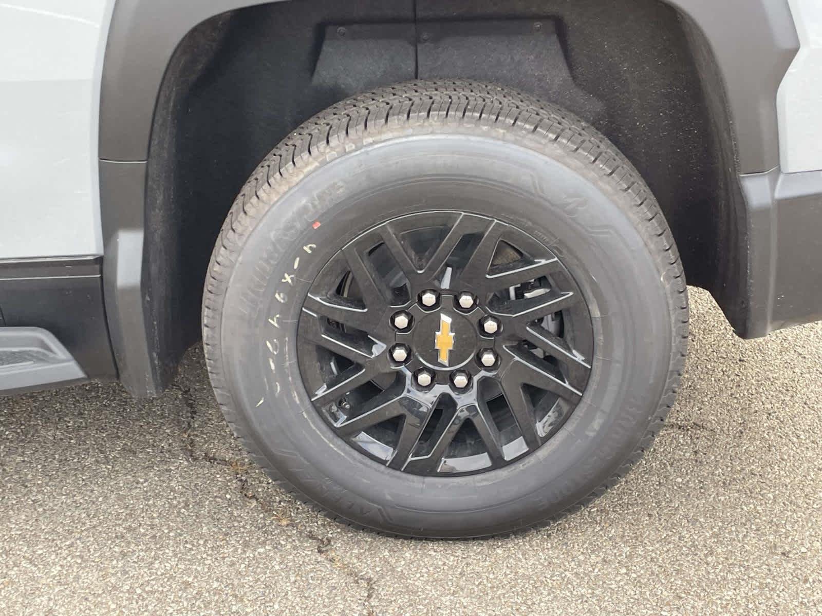 2026 Chevrolet Silverado EV LT - Photo 11