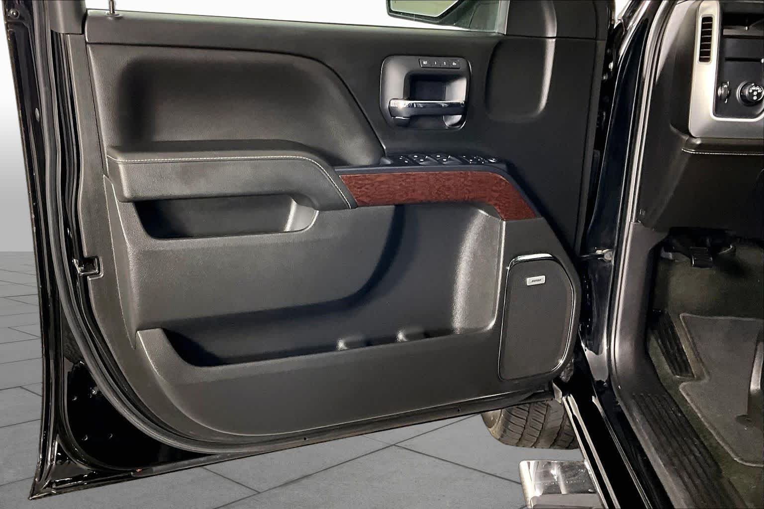 Used 2018 Onyx Black GMC SLT image 20
