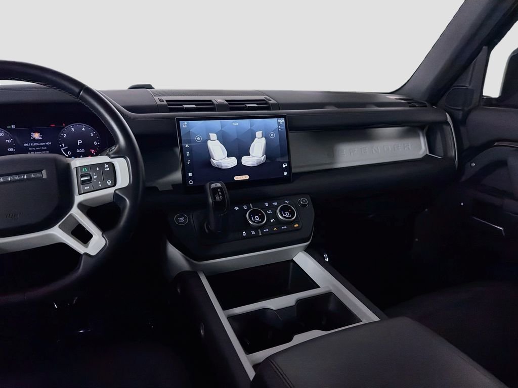 Used 2025 Black Land Rover S image 25
