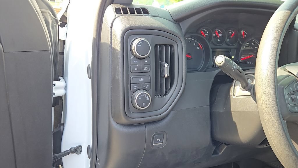 Used 2025 Summit White Chevrolet WT image 9