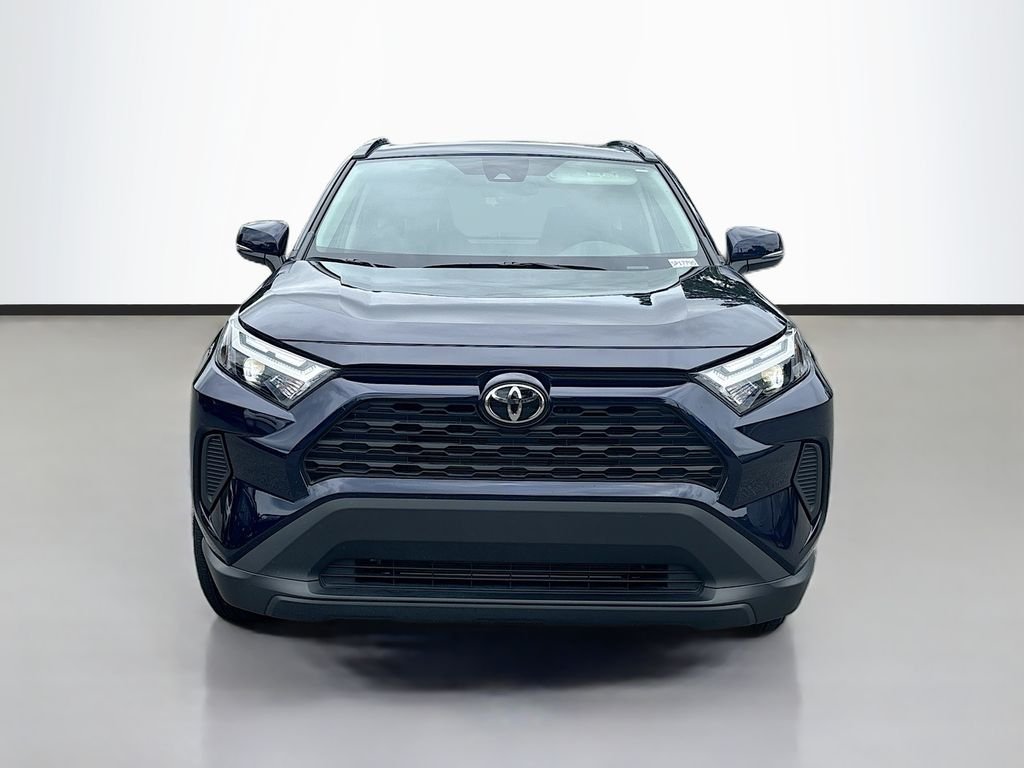 Used 2025  Toyota XLE image 8