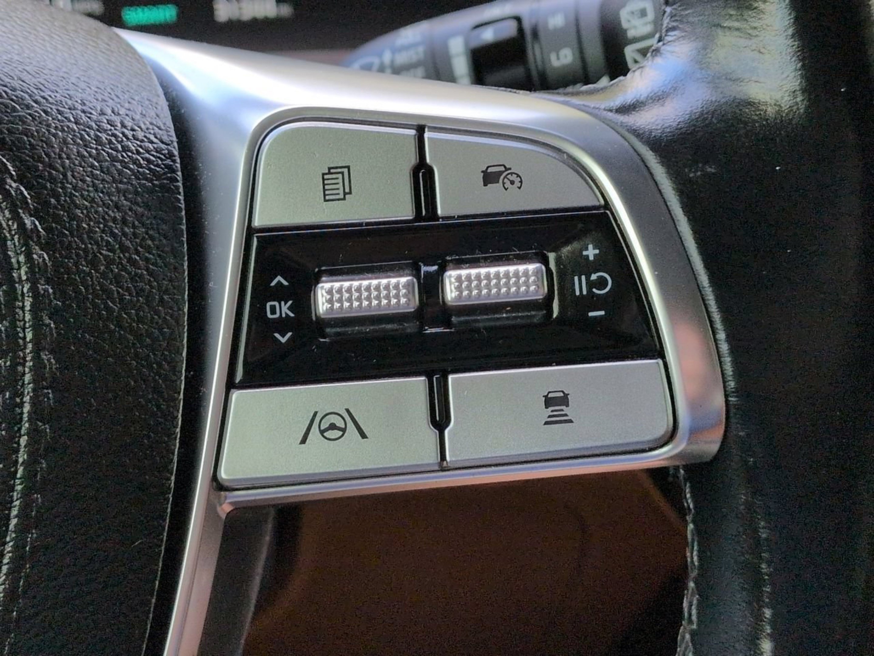 Used 2023 Glacial White Pearl Kia SX X-Pro image 33