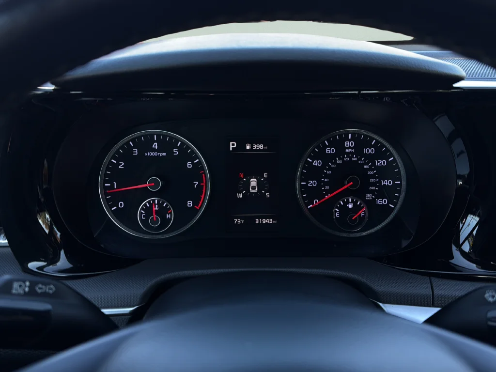 Used 2024 Wolf Gray Kia GT-Line image 23