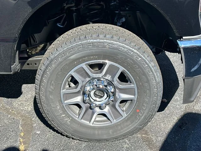 New 2026 Agate Black Metallic Ford F-350® Lariat® image 15