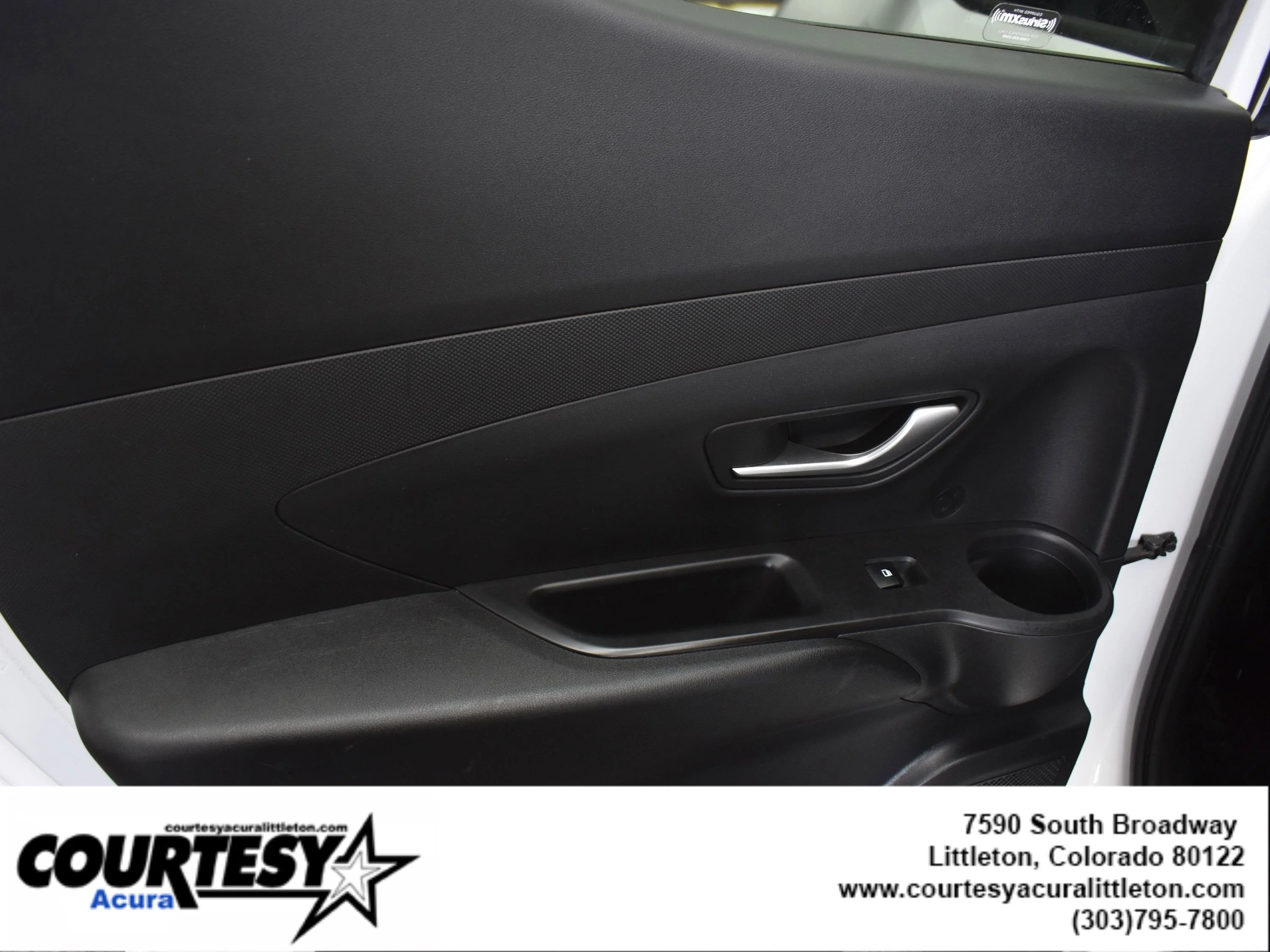Used 2024 Atlas White Hyundai SEL image 18