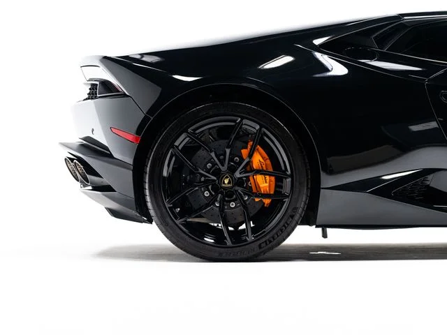 Used 2018 Black Lamborghini  image 10
