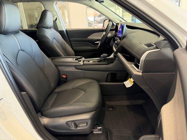 Certified Used 2026 WIND CHILL PEARL Toyota  image 60