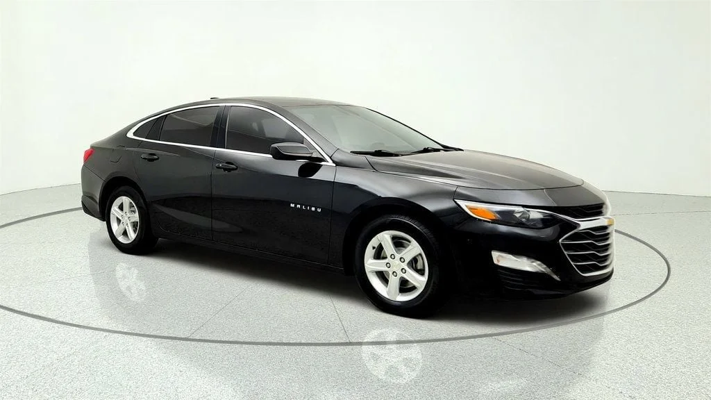 Used 2023 Mosaic Black Metallic Chevrolet 4dr Sedan 1LT image 3