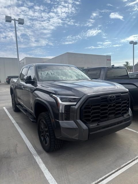 Used 2025 Gray Toyota Limited image 1