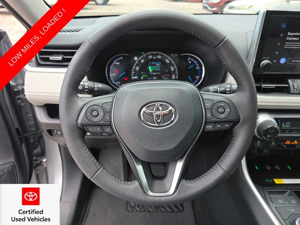 Certified Used 2025 Silver Toyota XLE Premium image 29