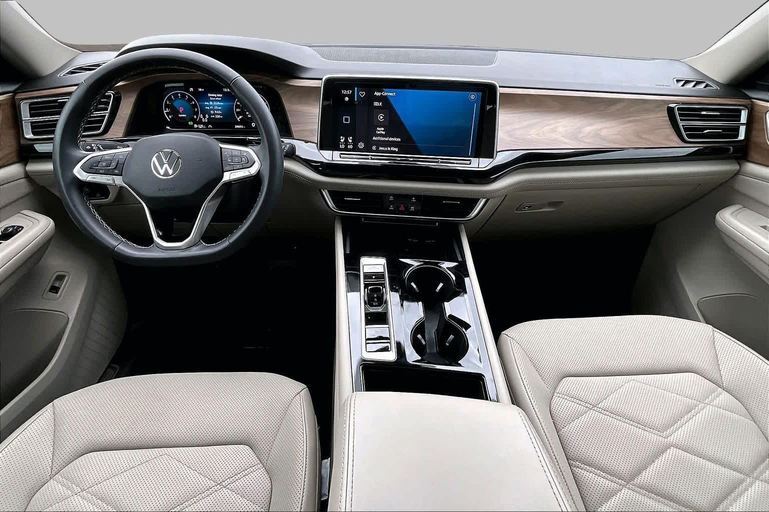 Used 2024 Pure White Volkswagen 2.0T SE w/Technology image 6