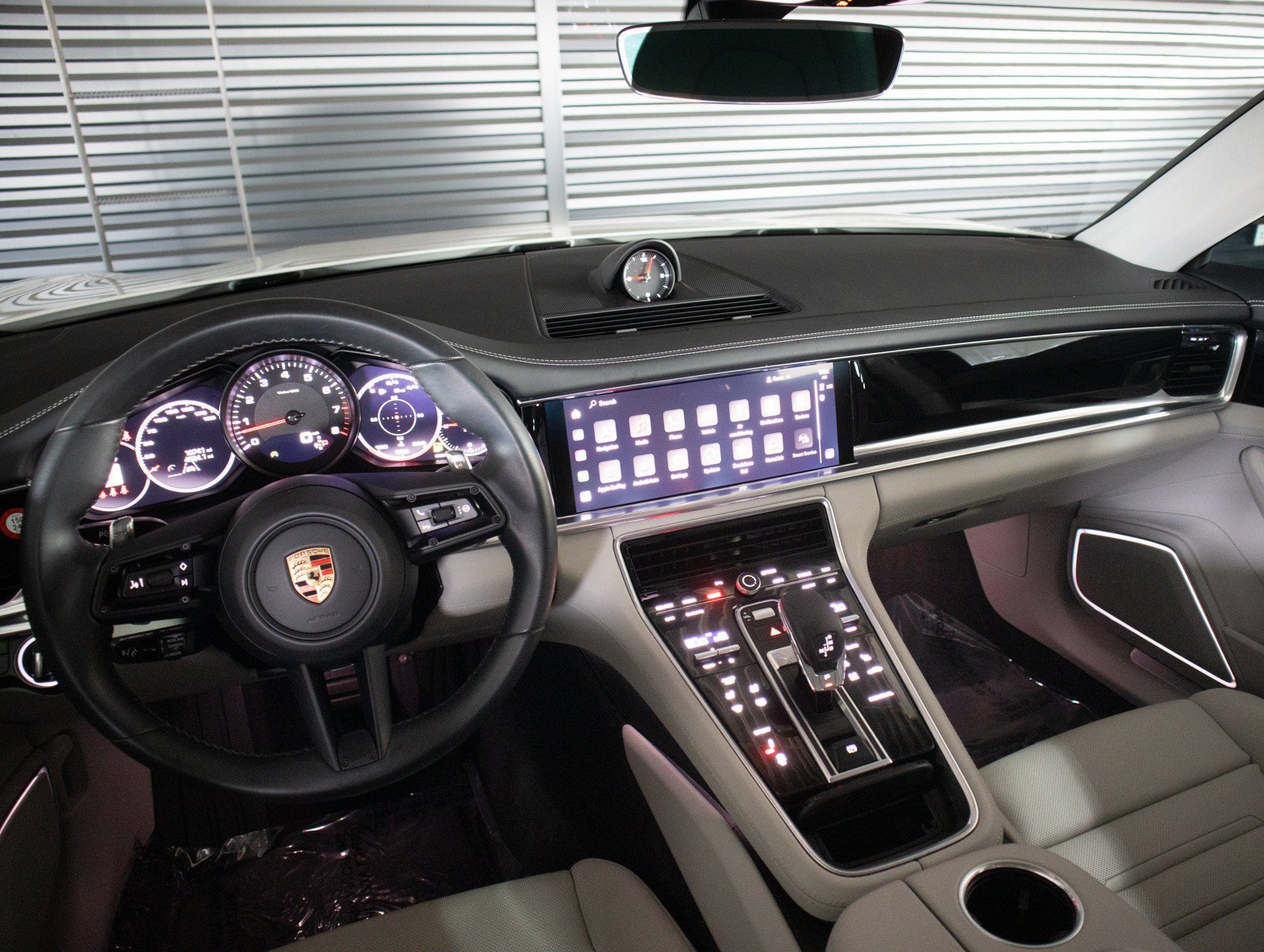 Certified Used 2023 White Porsche 4 image 20