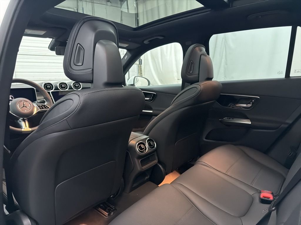 Used 2026 White Mercedes-Benz GLC 300 image 18