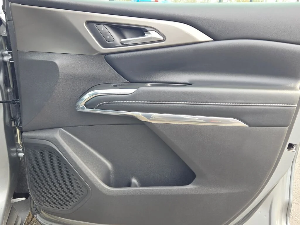 2026 Chevrolet Traverse LT - Photo 8