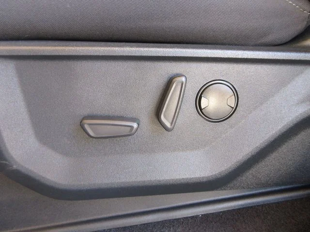 Certified Used 2025 Gray Metallic Ford XLT image 12