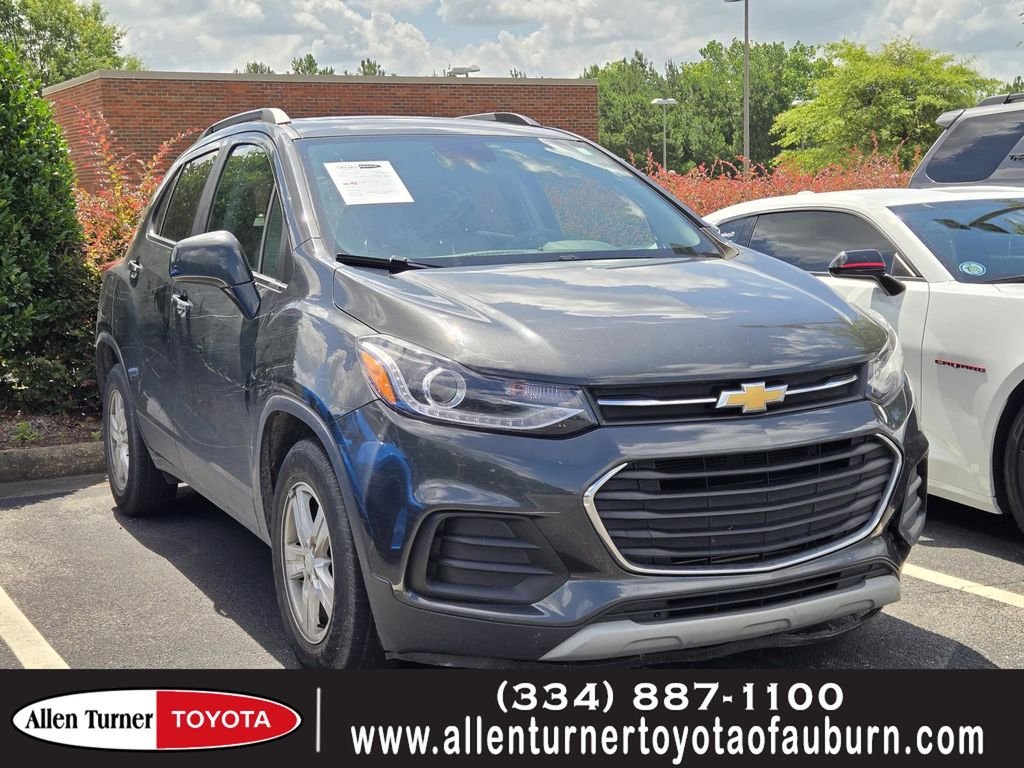 Used 2018 Gray Chevrolet LT image 1