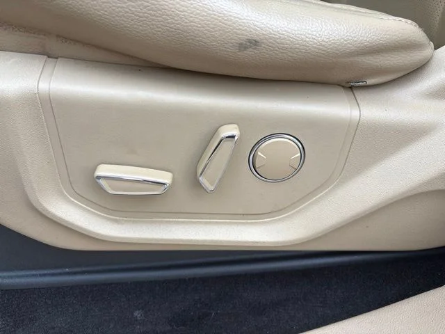 Used 2016  Ford Lariat image 20