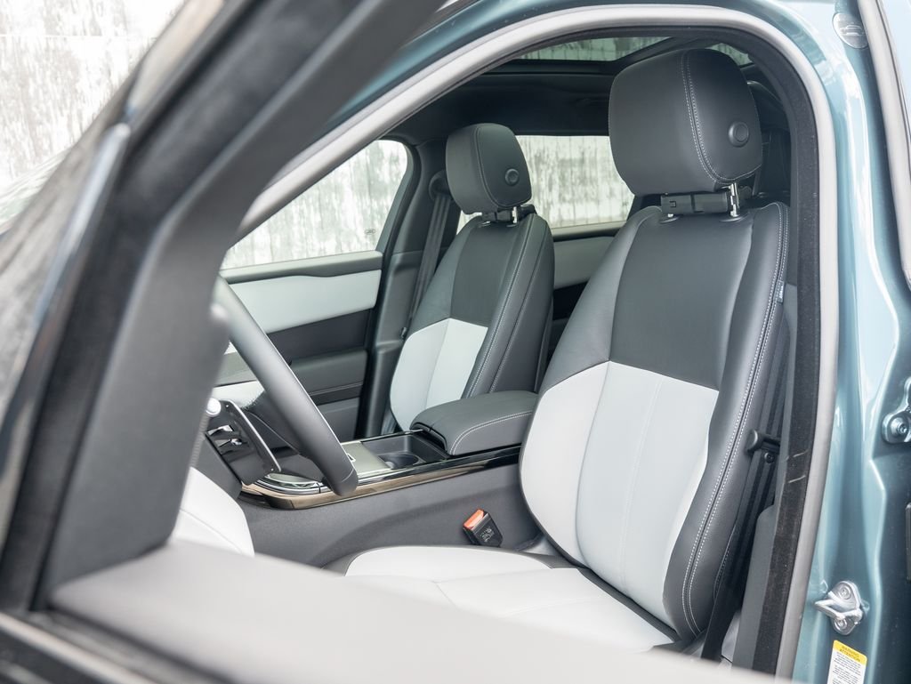 New 2026 Green Land Rover  image 19