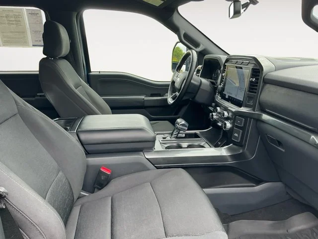 Used 2023 Atlas Blue Metallic Ford XLT image 15