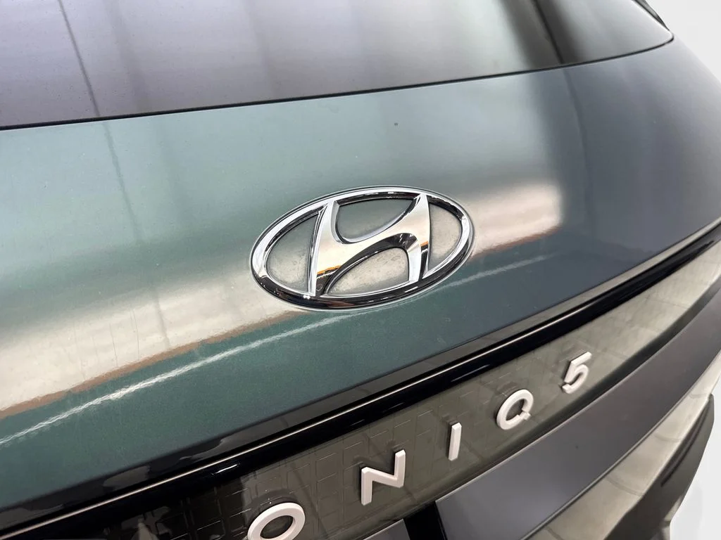 Used 2024 Green Hyundai SEL image 21