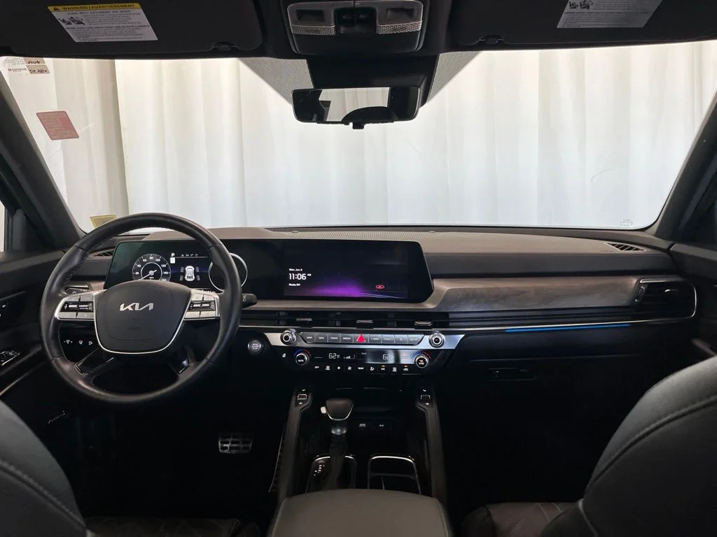 Used 2023 Gray Kia SX image 10