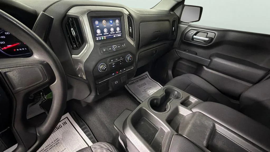 Used 2020 SUMMIT WHITE Chevrolet Custom image 19