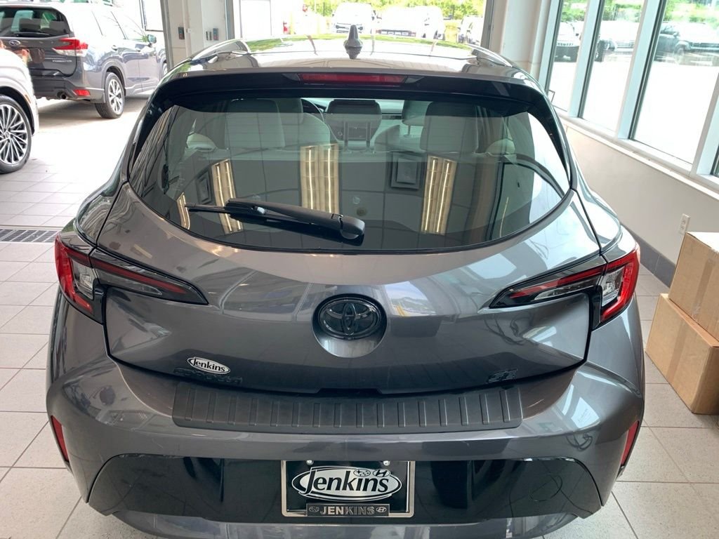 2025 Toyota Corolla Hatchback SE - Photo 14