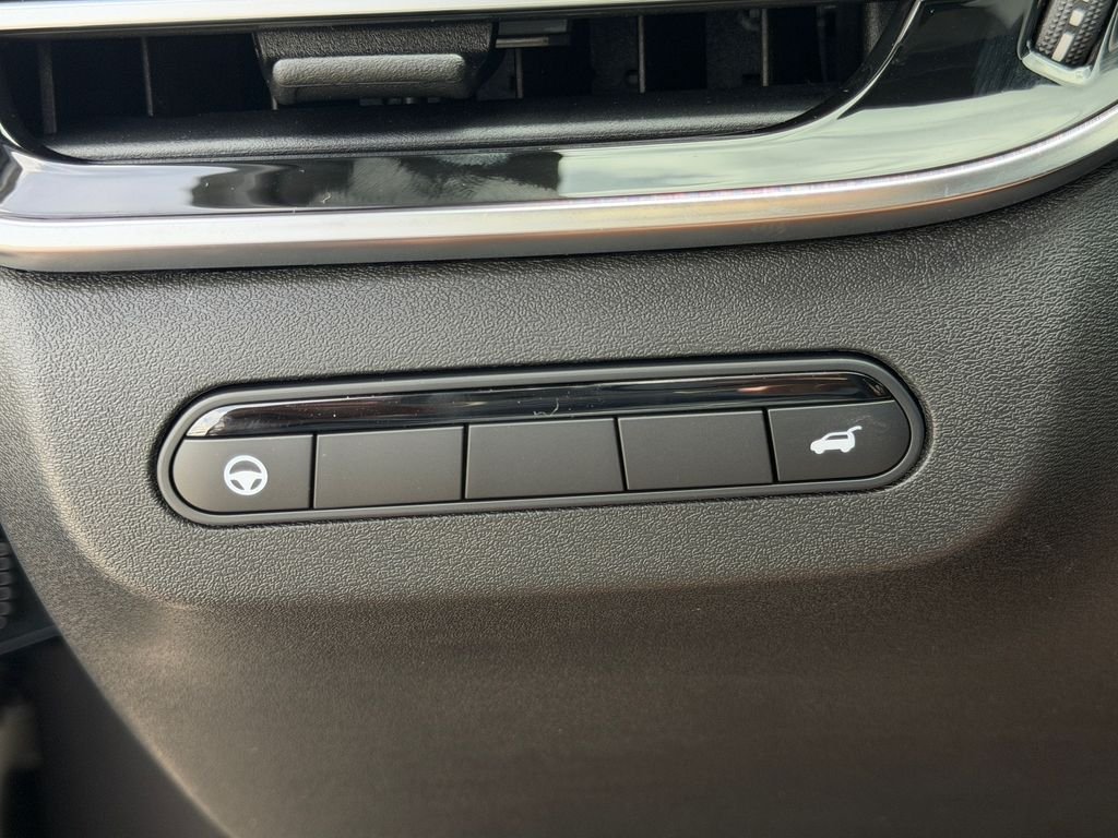 New 2027 GRAPHITE SHADOW INFINITI Luxe AWD image 21