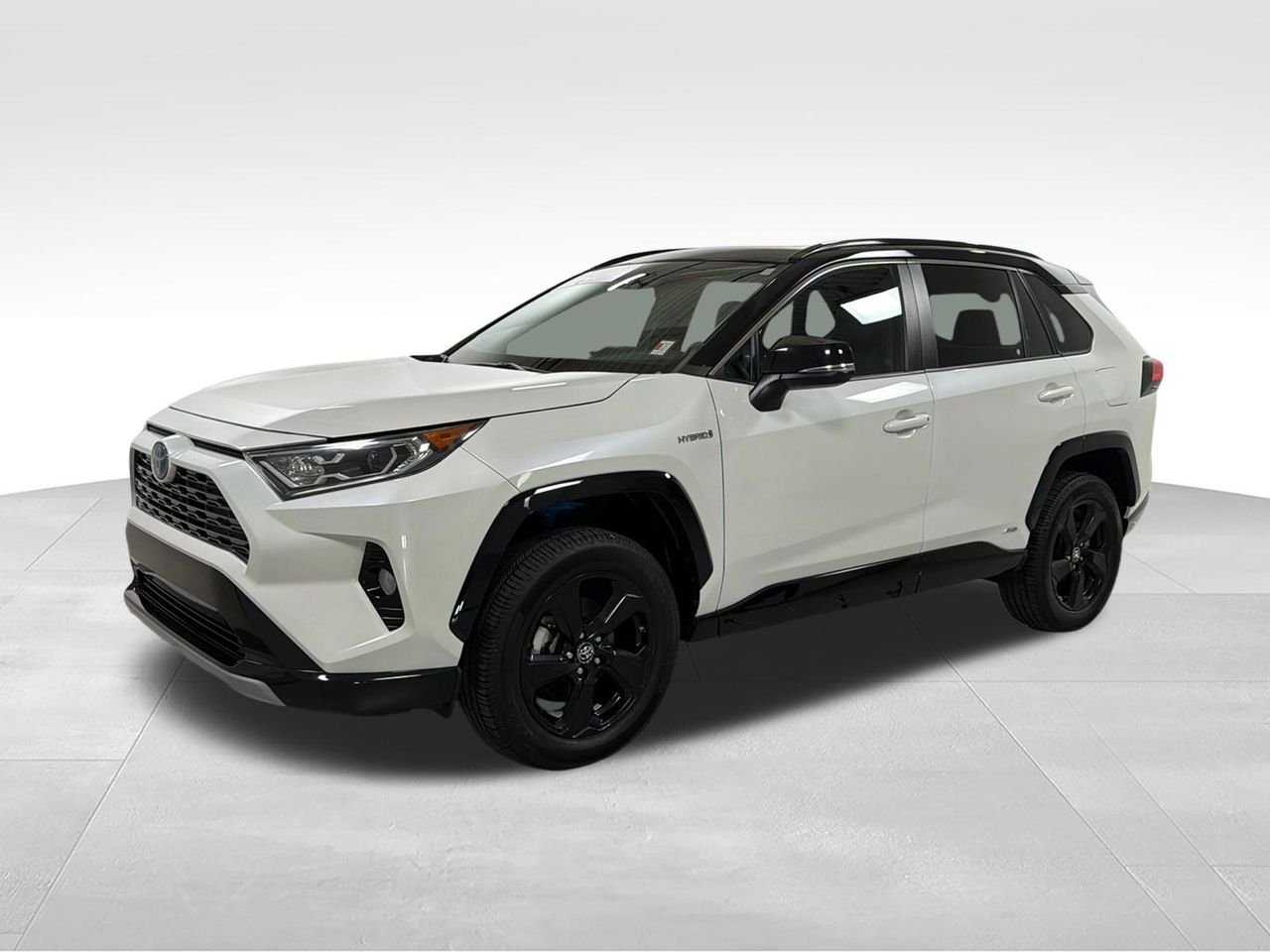 2019 Toyota RAV4 Hybrid XSE AWD's photo