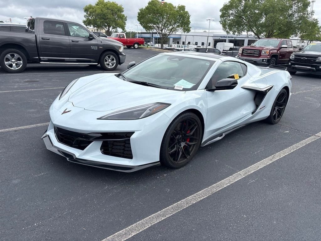 Used 2024 Gray Chevrolet Z06 image 8
