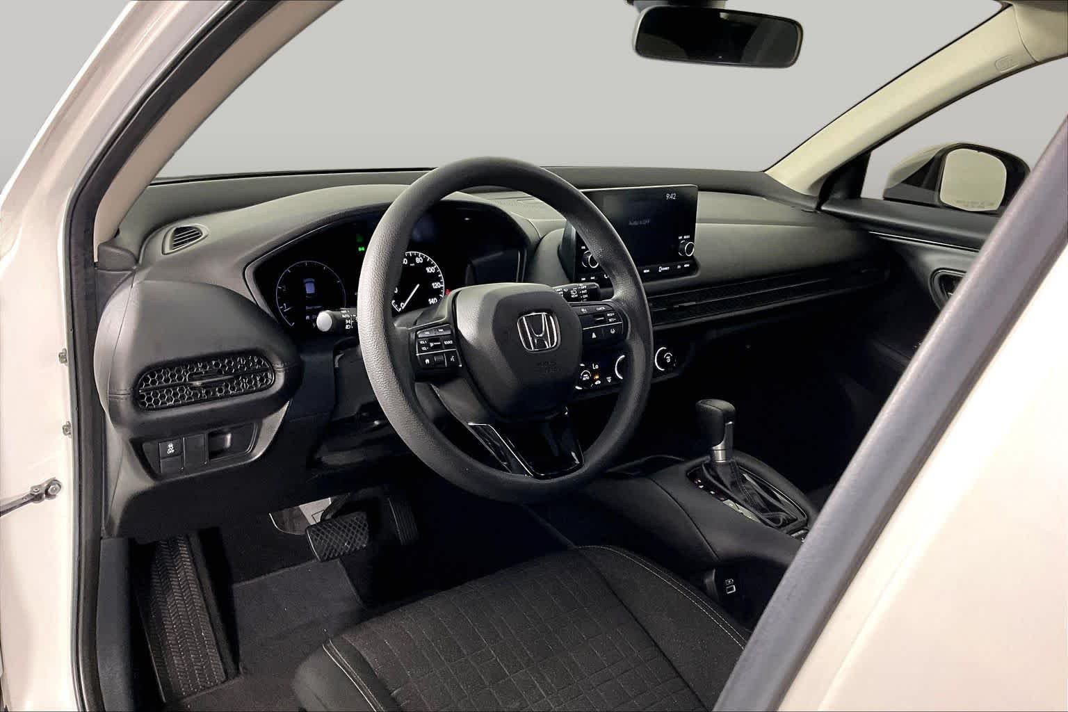 Used 2023 Platinum White Pearl Honda LX image 16