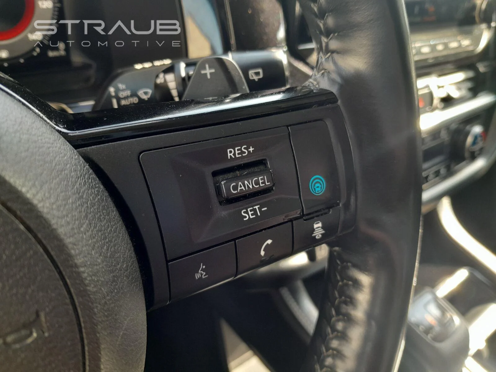 Used 2022 Scarlet Ember Tintcoat Nissan Platinum image 15