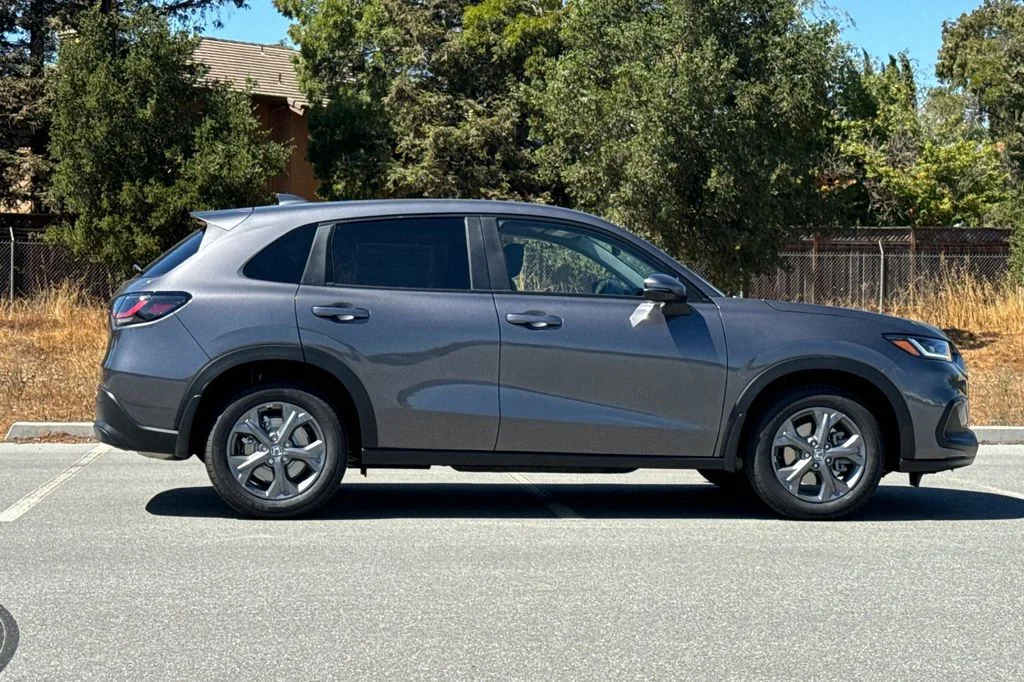 New 2026 Modern Steel Metallic Honda LX image 3