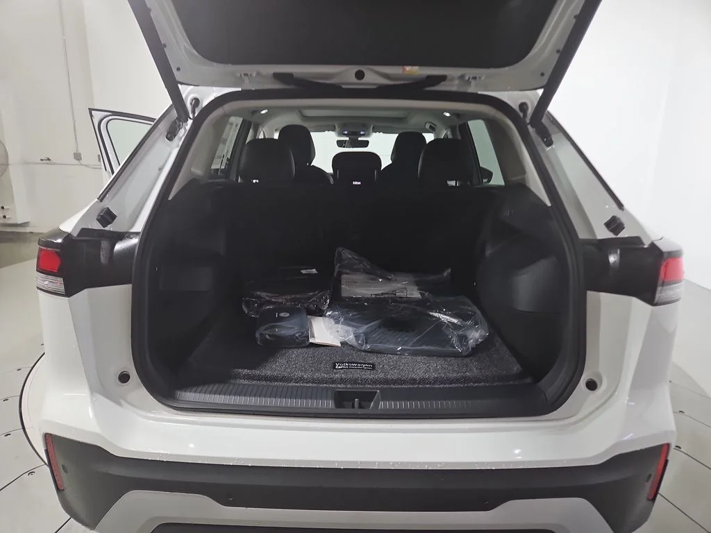 New 2026 White Volkswagen 2.0T SE image 21