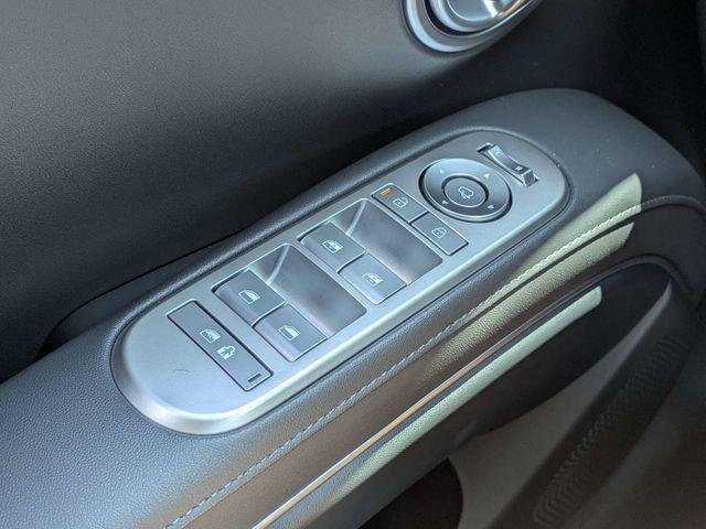New 2026 White Hyundai SEL Premium FWD image 25