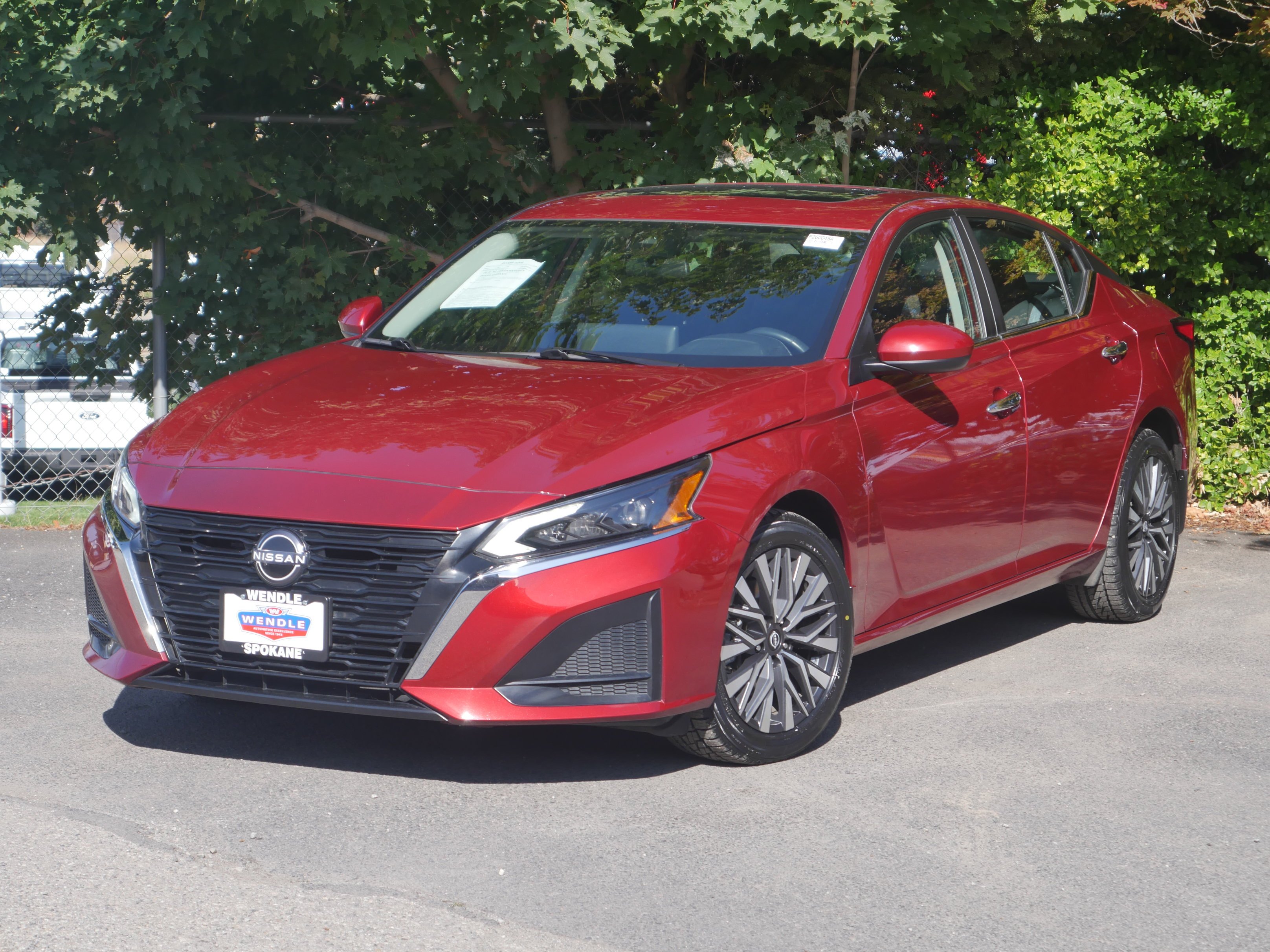 Used 2024 Scarlet Ember Nissan 2.5 SV image 2