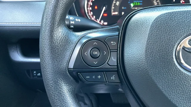 Used 2025 White Toyota LE image 12