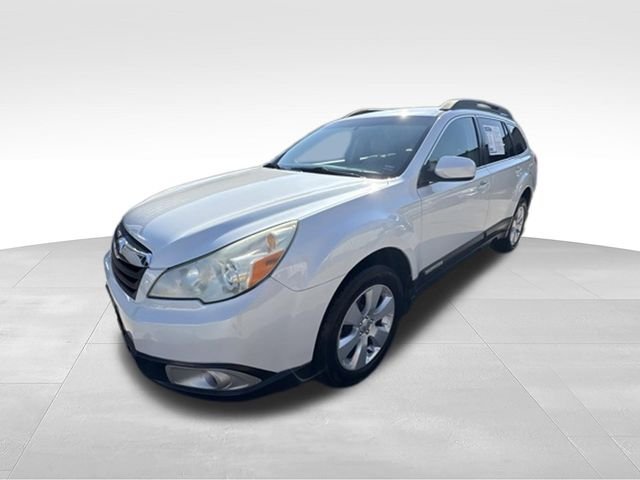 Used 2010 White Subaru 2.5i Premium image 3