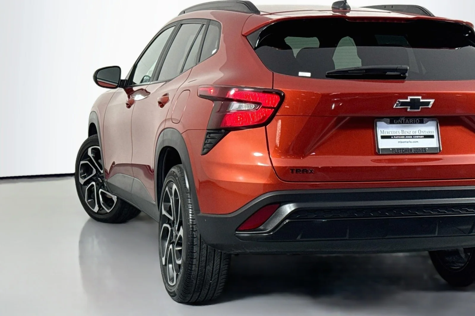 Used 2024 CAYENNE ORANGE Chevrolet 2RS image 15