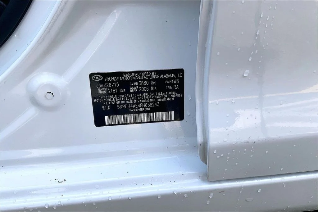 Used 2015 White Hyundai SE image 37