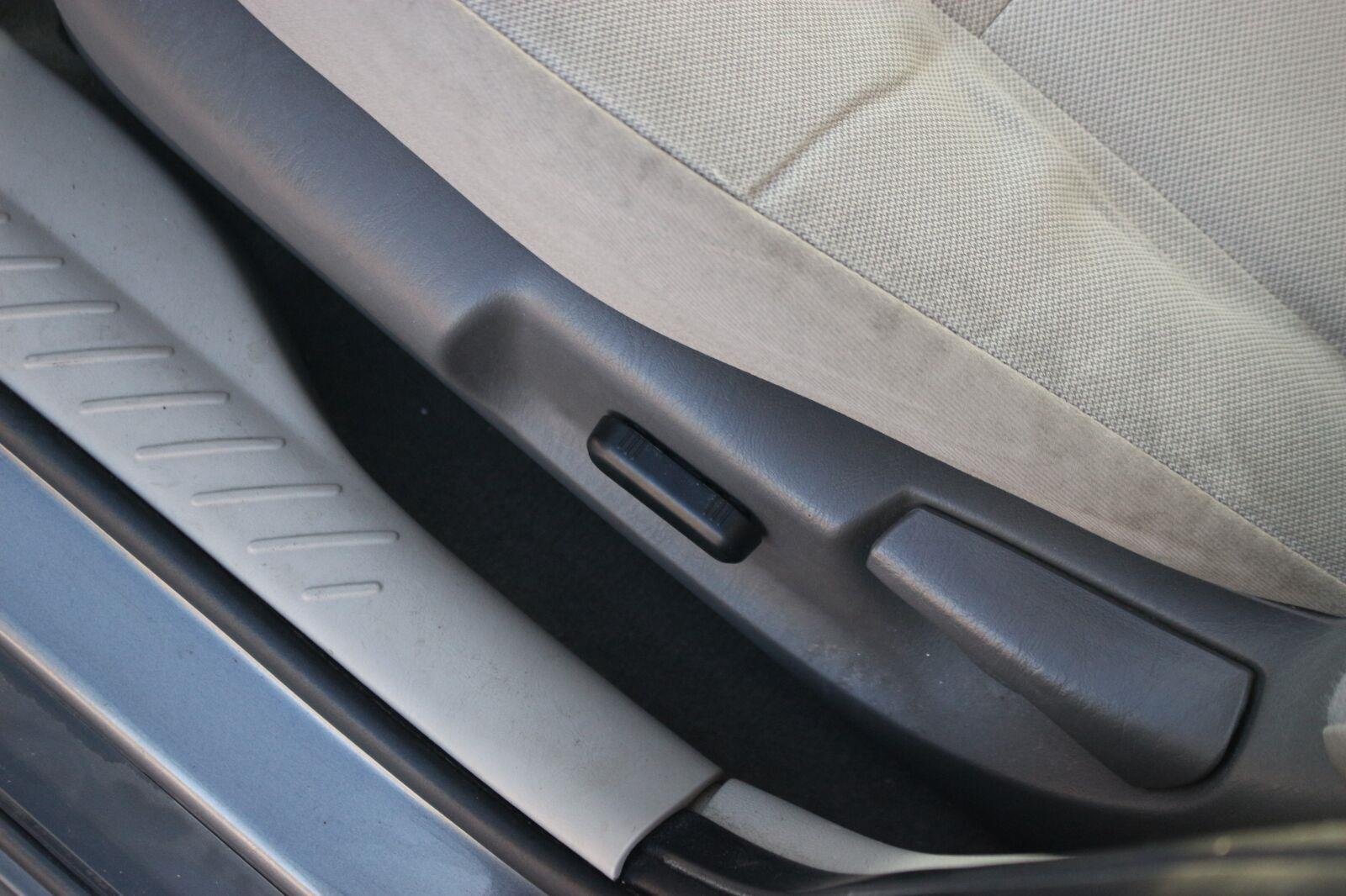 Used 2012 Blue Ford XLT image 16