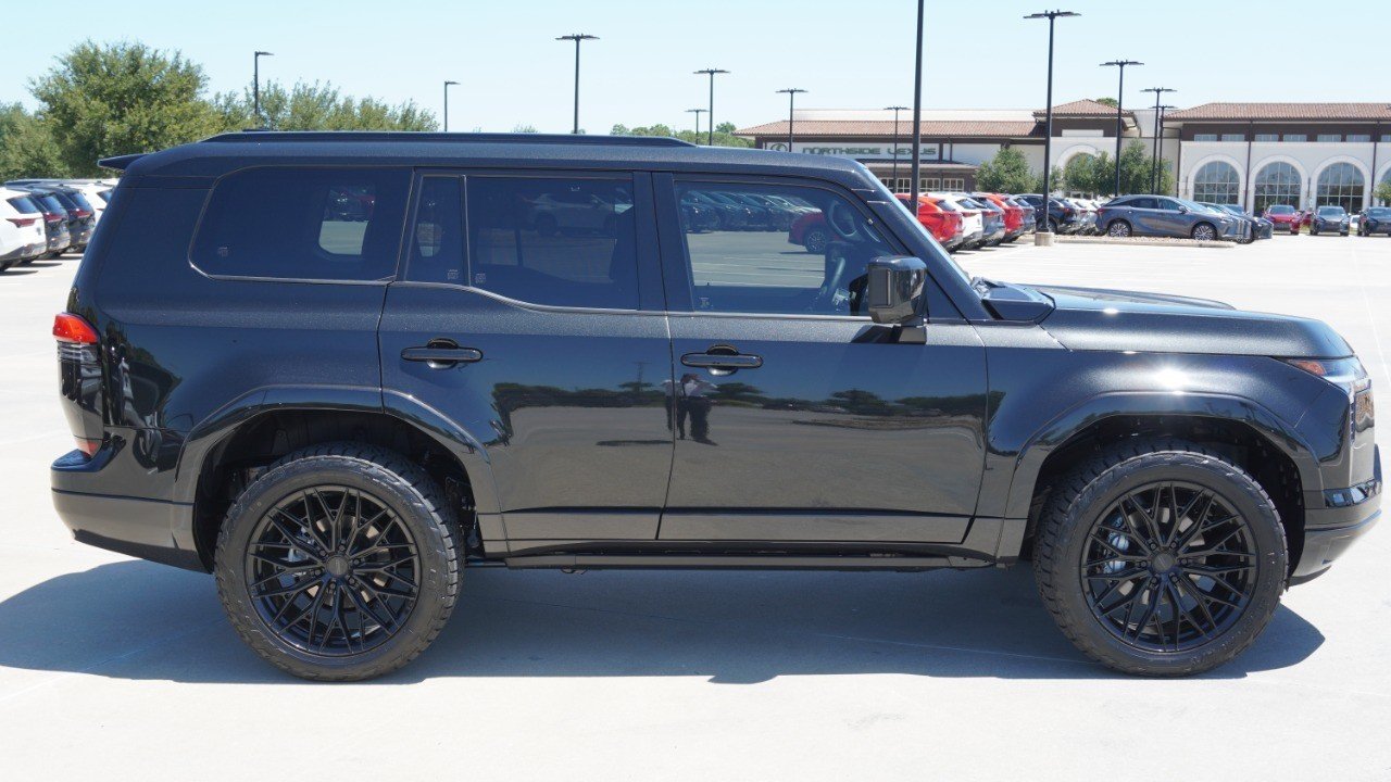 Used 2026 Black Lexus GX 550 Luxury+ image 4