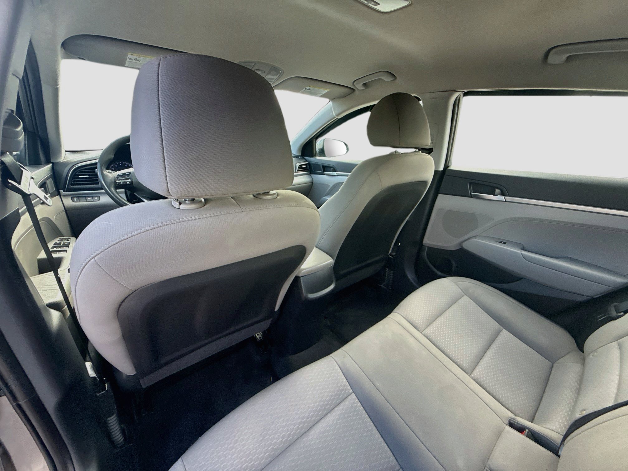 2020 Hyundai Elantra SE - Photo 21