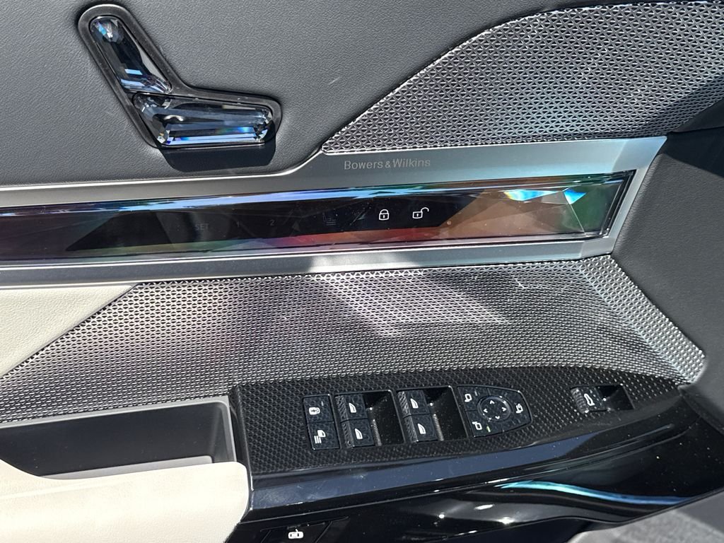New 2026 Black Sapphire Metallic BMW 740i image 23
