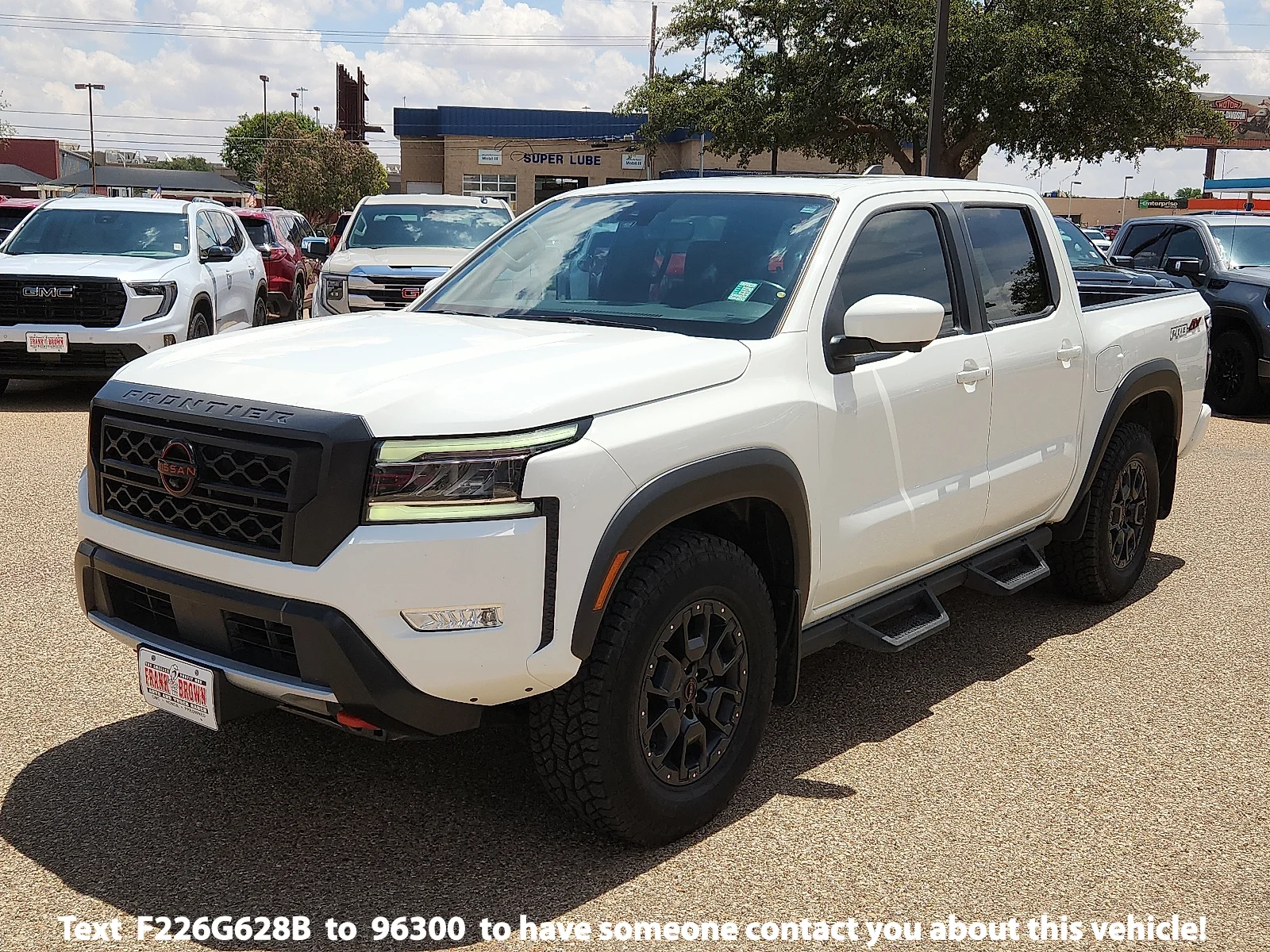2023 Nissan Frontier PRO-4X Crew Cab 4X4's photo